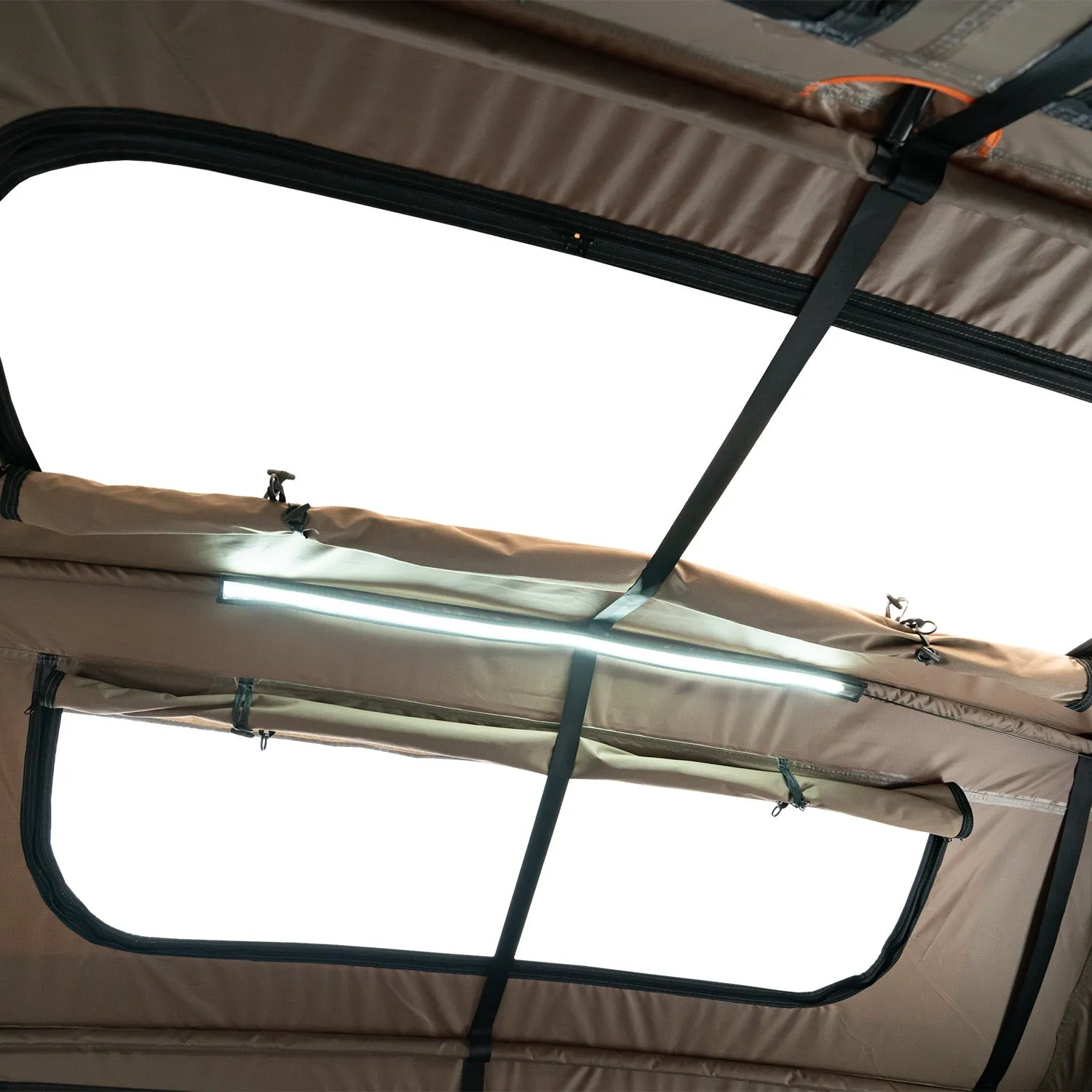 BASECAMP 2200 ROOF TOP TENT