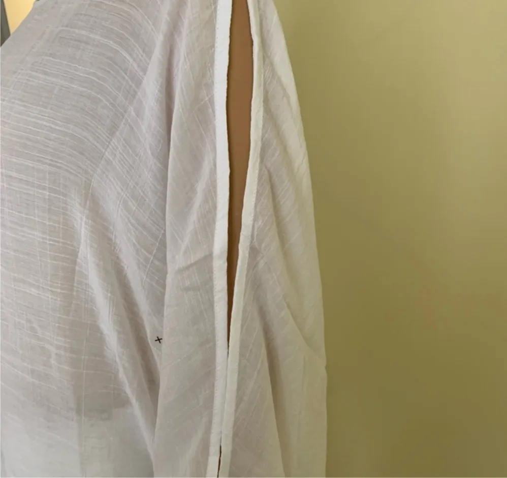 GAUZE SLIT-SLEEVE DOLMAN TOP
