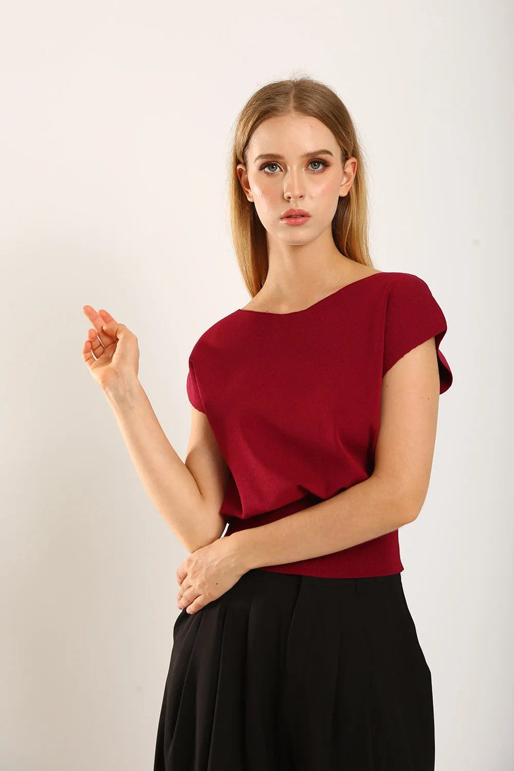 Graciela V-Slit Knit Top in Red