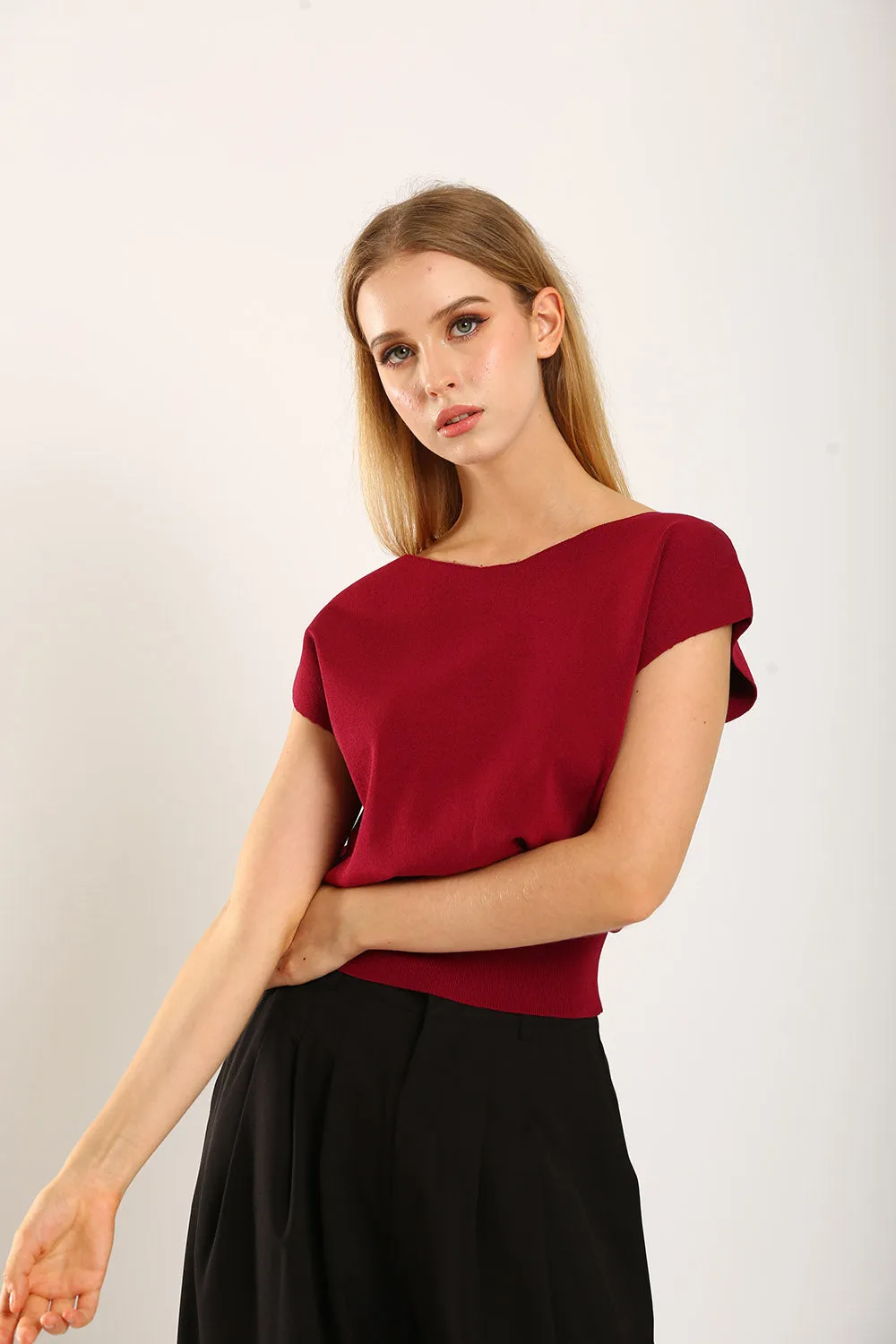 Graciela V-Slit Knit Top in Red