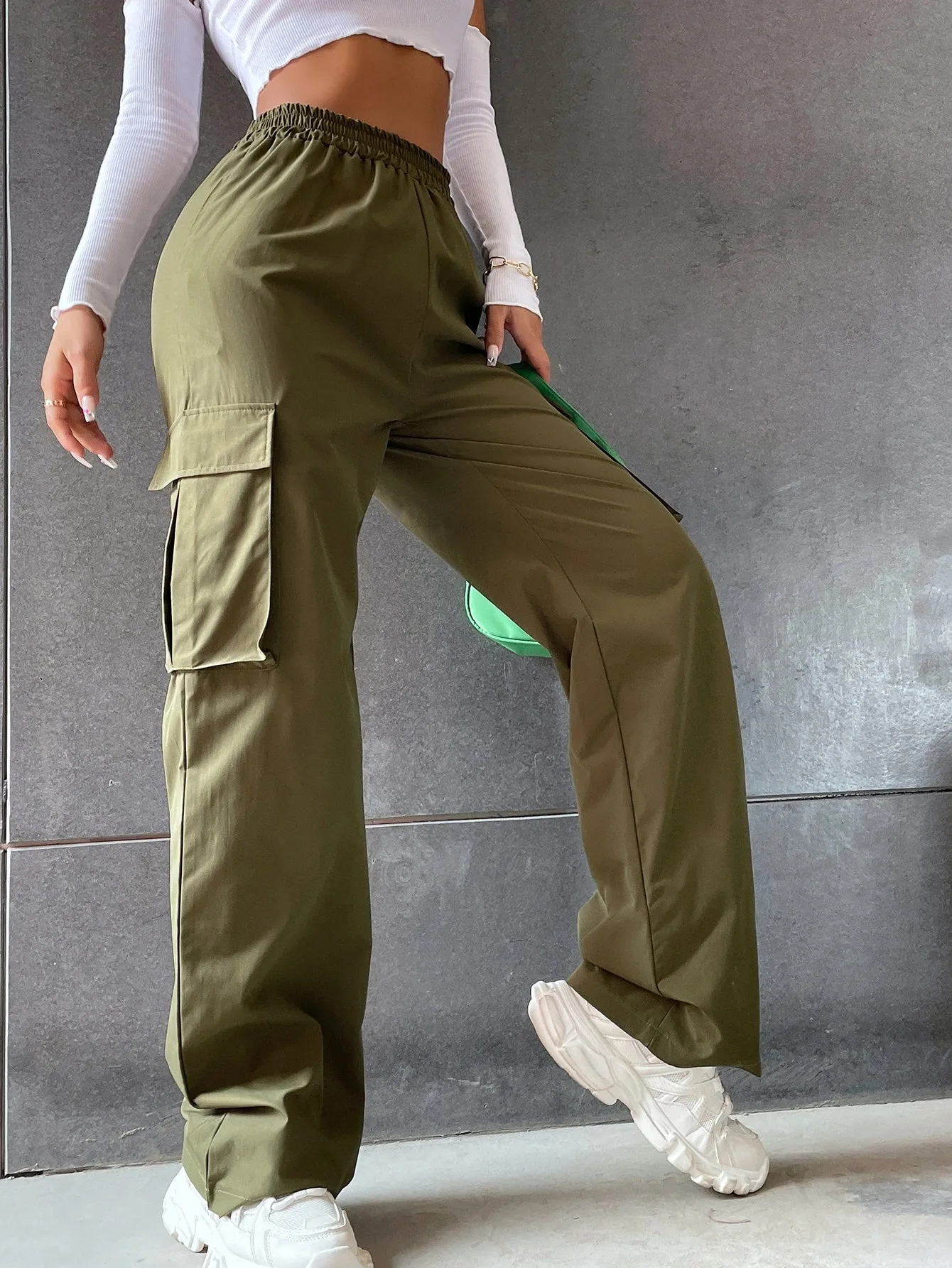 Solid High Waist Flap Pocket Cargo Pants ss22
