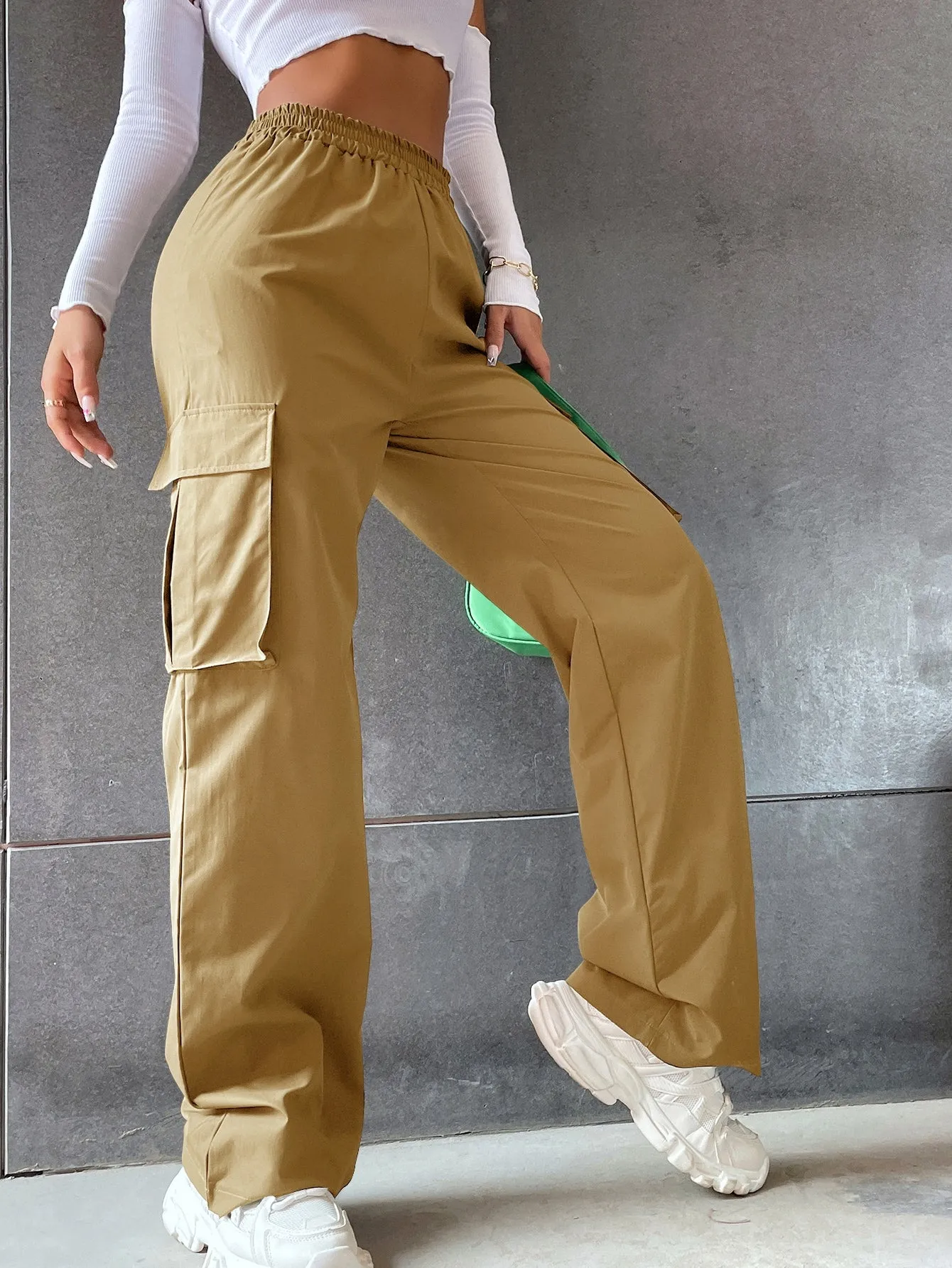 Solid High Waist Flap Pocket Cargo Pants ss22