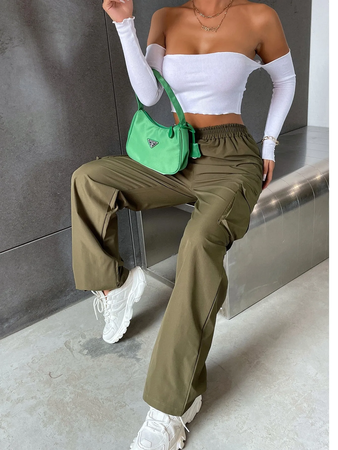Solid High Waist Flap Pocket Cargo Pants ss22